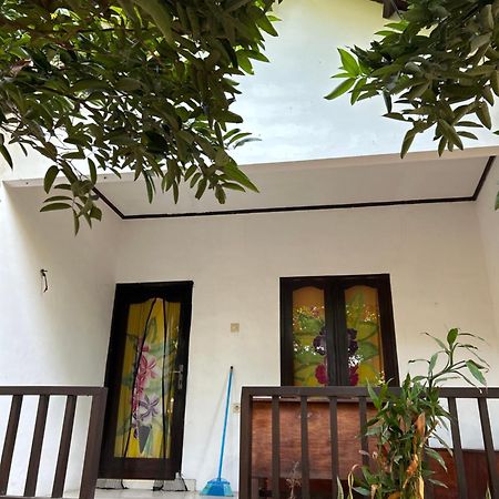 Ina Gili Guesthouse Νησιά Γκίλι Εξωτερικό φωτογραφία
