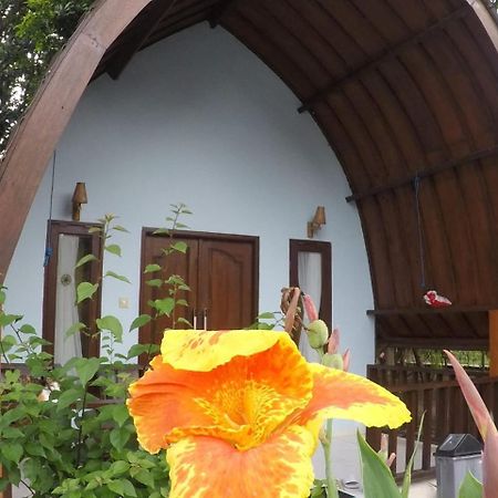 Ina Gili Guesthouse Νησιά Γκίλι Εξωτερικό φωτογραφία
