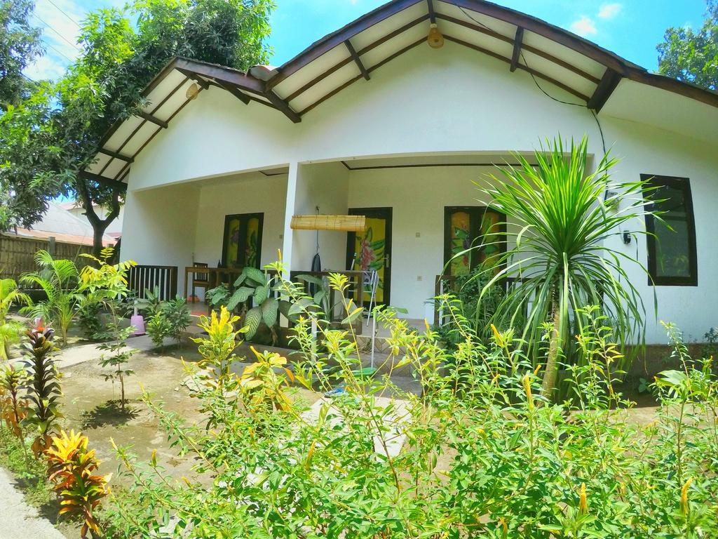Ina Gili Guesthouse Νησιά Γκίλι Εξωτερικό φωτογραφία